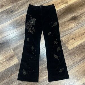 5/48 Beautiful Corduroy Black Embroidered & Embellished Flare Pants 🌹🍃✨